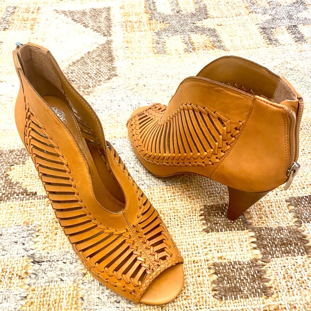 Vince Camuto Leather Shootie